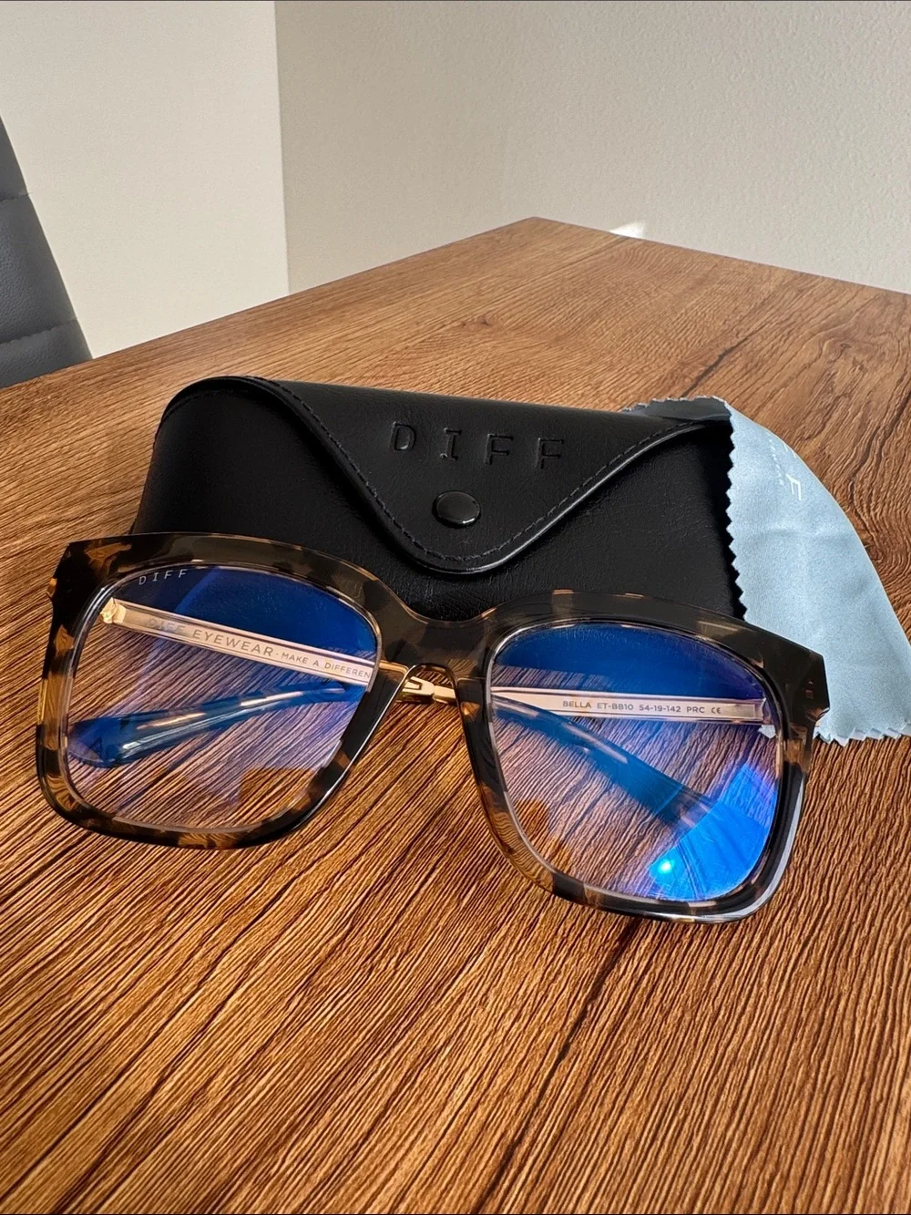 Diff Blue light blocking glasses- Bella